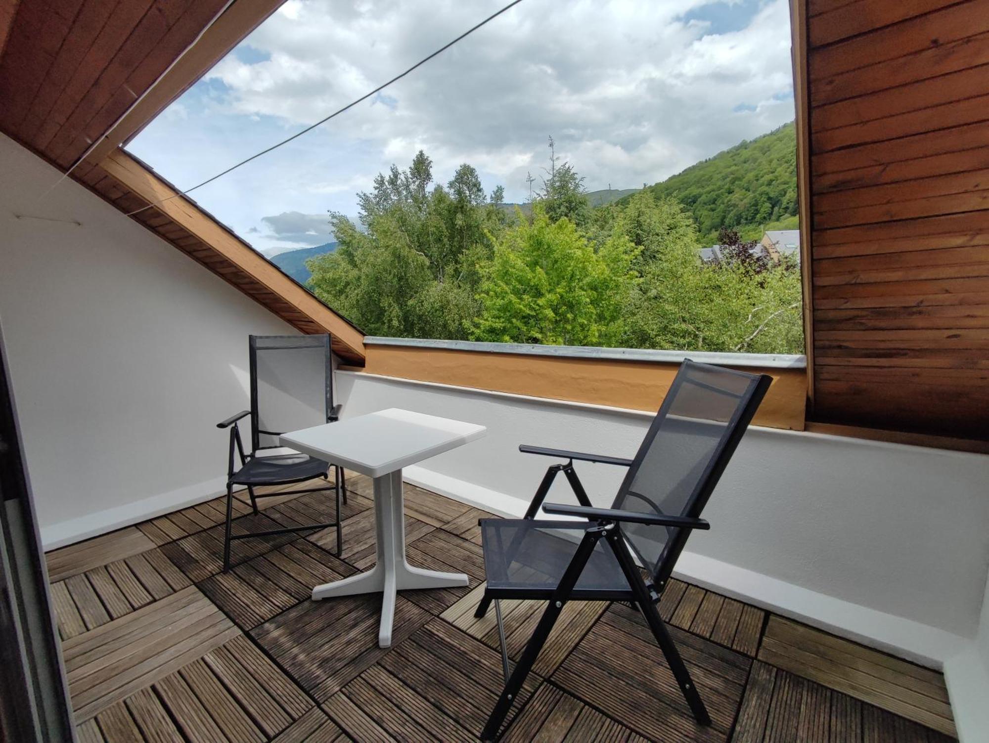 T2 Spacieux Et Lumineux Avec 2 Terrasses Sud Et Est, Proche Centre Village 圣拉里苏朗 外观 照片